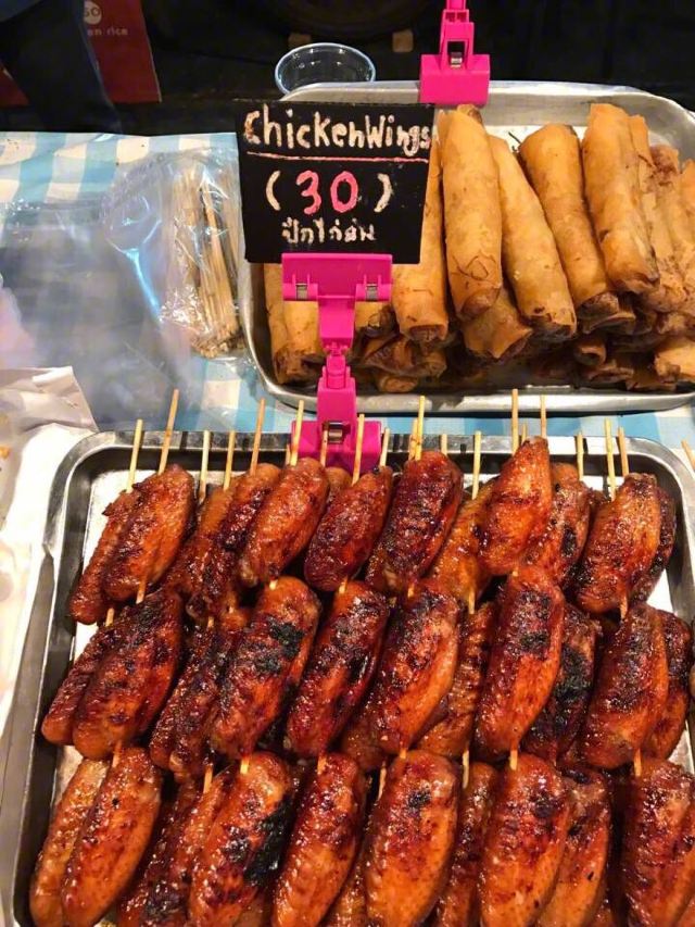 Saturday Night Market Walking Street