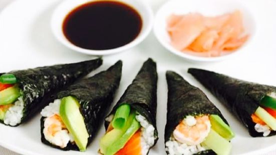 Happy Sushi Restaurant Japonais Reviews Food Drinks In Ile De France Saint Germain En Laye Trip Com