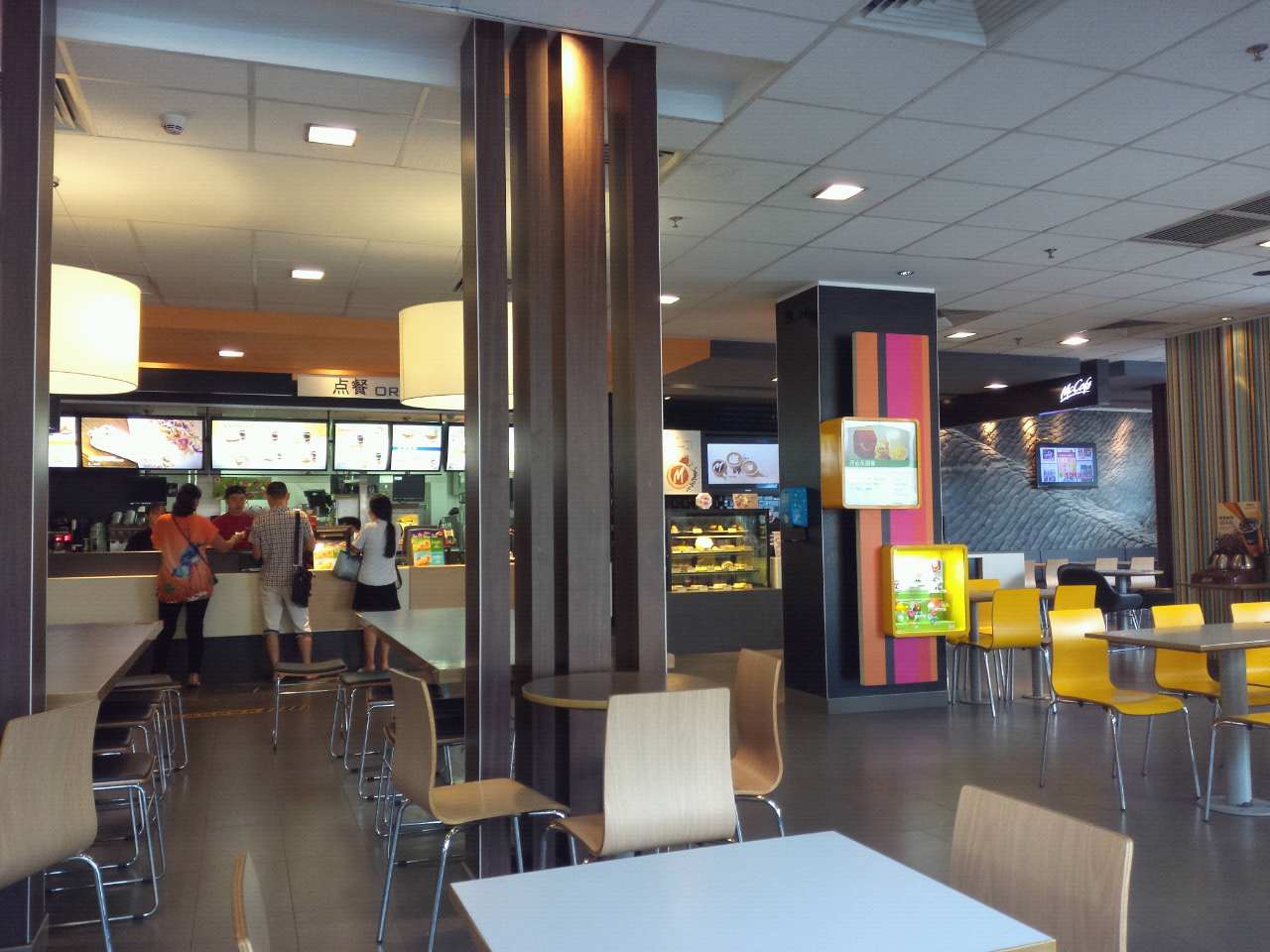 麦当劳(龙华店)