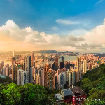 香港+澳门+太平山顶+大三巴牌坊+维多利亚港+珠海6日5晚跟团游