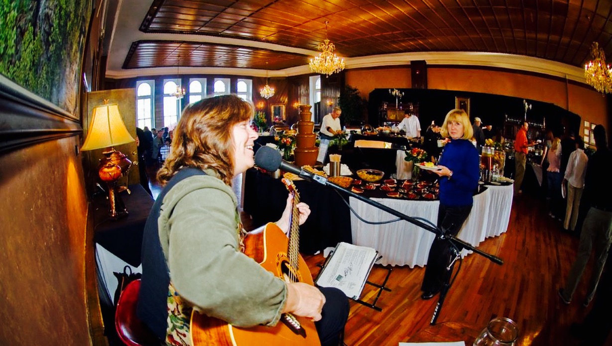 The Crystal Dining Room餐厅图片