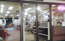 Wings Bar & Grill餐厅图片