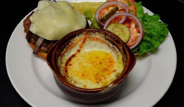 Rails Craft Brew & Eatery