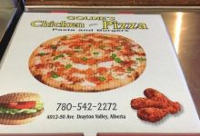 Goldies Chicken Plus Pizza美食图片