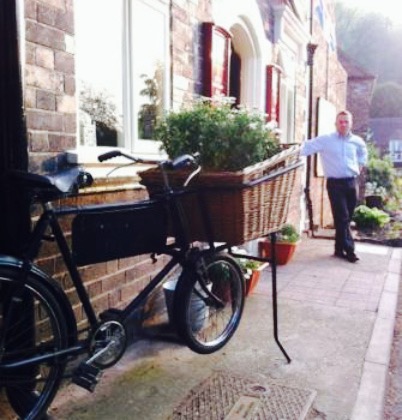 D'arcys at the station