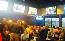 Monelli's Italian Grill & Sports Bar
