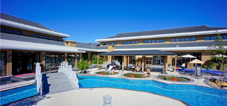Dalian Ming Lake International Hot Spring Ski Resort - 