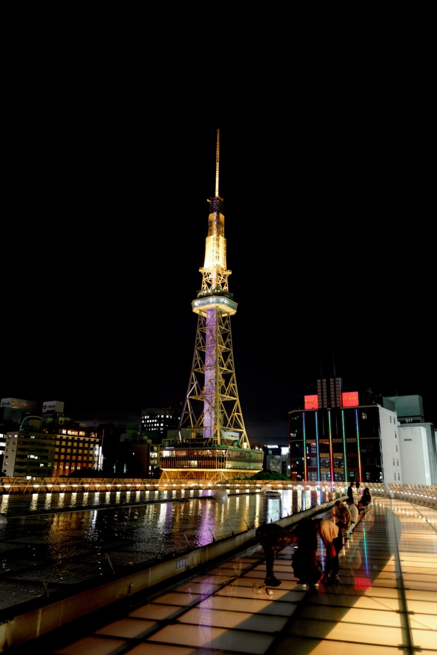 名古屋电视塔，晚上比白天好看多了