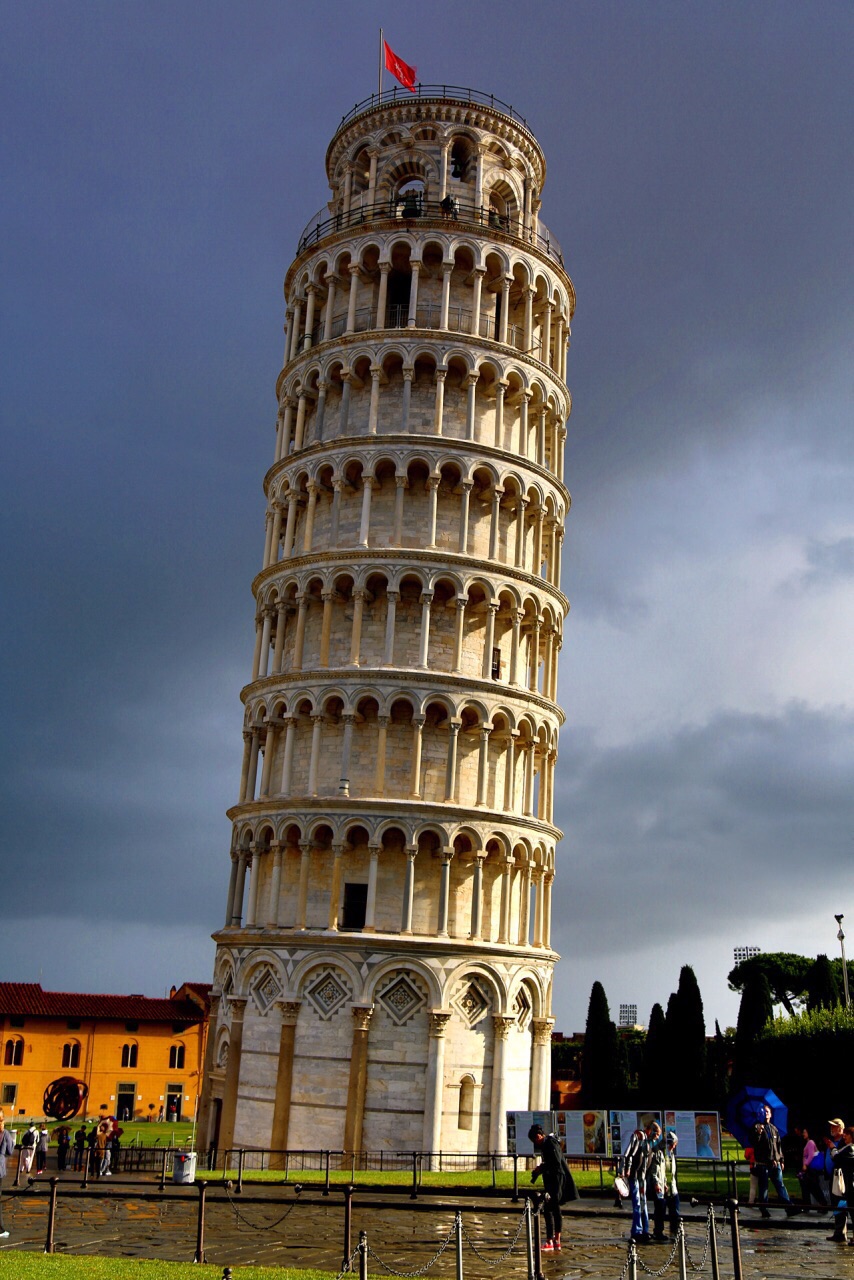比萨斜塔被意大利政府扶正4厘米