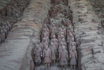 兵马俑+华清宫一日游（散客拼团）（全程纯玩，不进购物店）【[缤纷景点]一网打尽西安网红景点大唐不夜城+5A景点兵马俑+华清池】