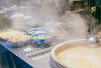 西安城墙环城公园+钟鼓楼+书院门步行街+回民街半日游（上午）【私人徒步游】