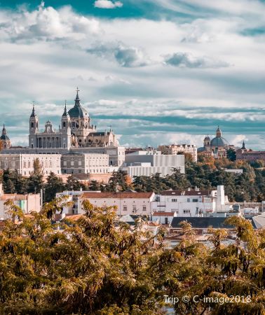 8D6N • Multi - day tour of Spain: Barcelona + Madrid + Toledo