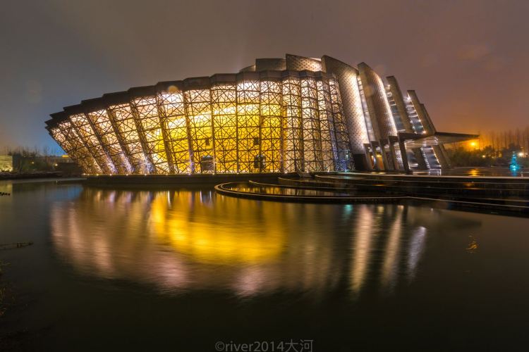 West Gate/Wu Village (Scenic locale, culturally immersive stays)