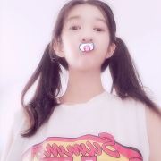 清风中的风铃花