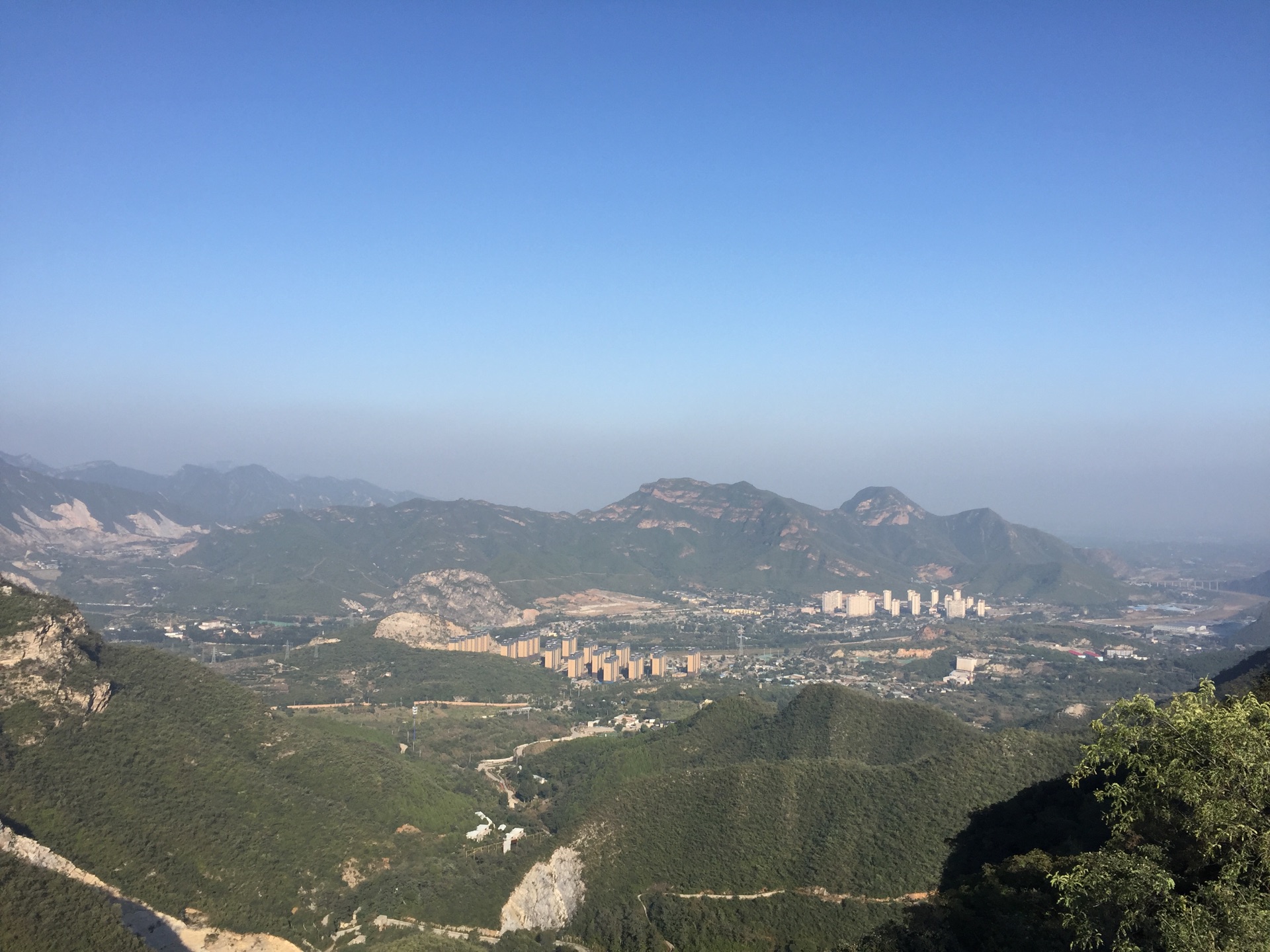 石花洞月亮山