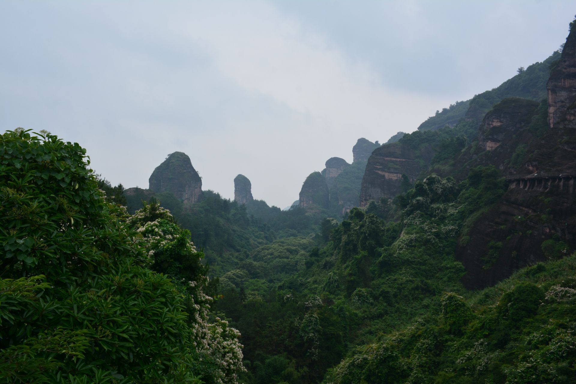 蜡烛峰