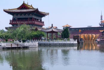 清明上河园+开封府（含门票，三环内可上门接）全程纯玩【专业地接导游服务，正规旅游车队资质齐全，经验丰富，专业、专注、更贴心；】