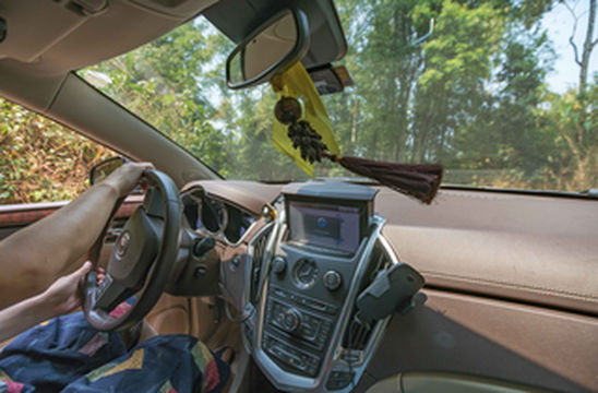 疫情期间自驾勐海 钻进爱伲人部落发现 戴啥口罩?这里几乎与世隔绝!