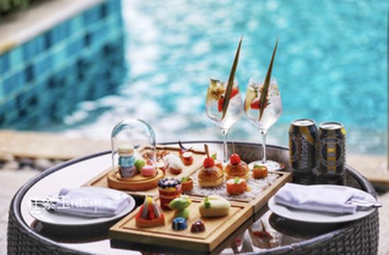 假期就是在三亚泡酒店，法式浪漫看过来，漂浮早餐有惊喜