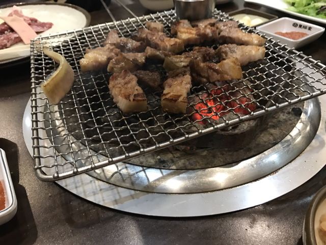 Black Dolphin House (Jeju Main Store)