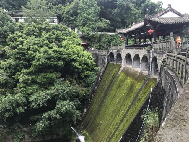 충라이주시 호수