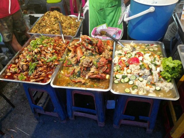 Saturday Night Market Walking Street