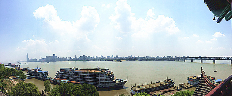 湖北三天游,黄鹤楼、起义军旧址、晴川阁.爱游