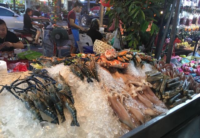 Saturday Night Market Walking Street