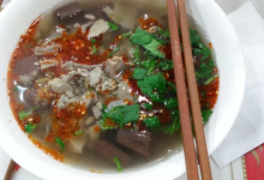 维利康鸭血粉丝汤美食图片