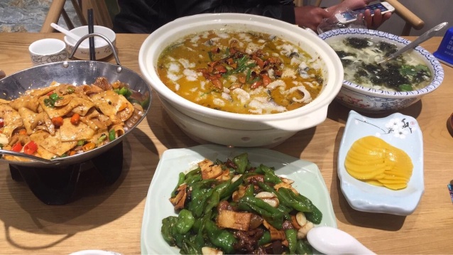 紫藤阁酸菜鱼(七彩世界店)