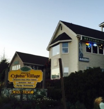 Cove Azul Bar & Grill