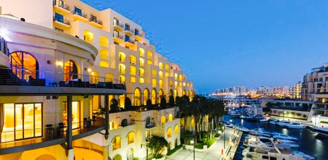 Quarterdeck Bar餐厅图片