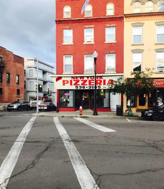 Cam's New York Pizzeria