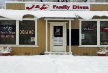 J & D Family Diner美食图片