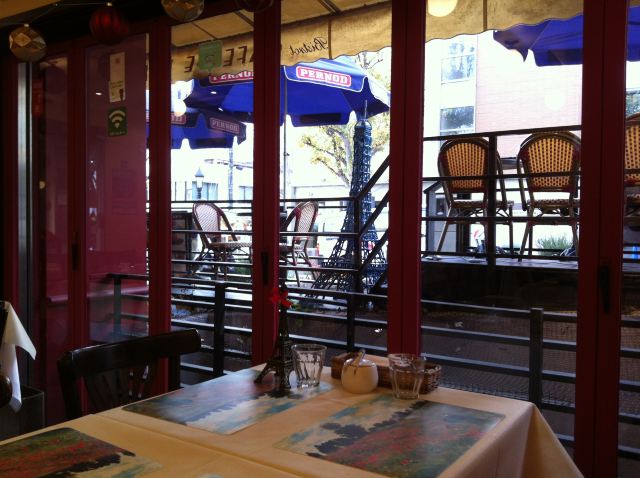 Bistrot Cafe de Paris in Kobe