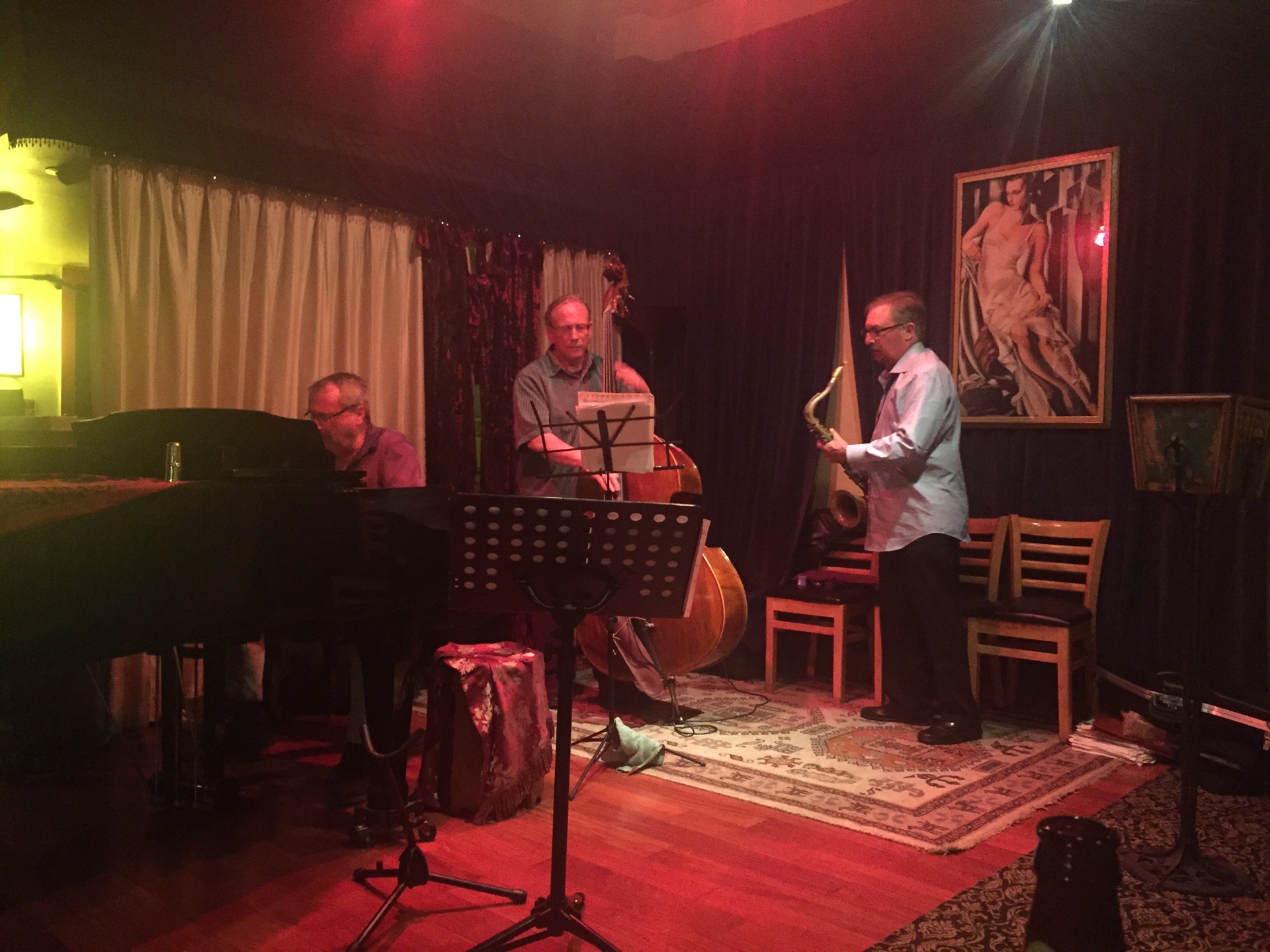 Main Street Bistro & Cabaret餐厅图片