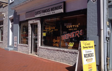 Curtis Famous Weiners餐厅图片