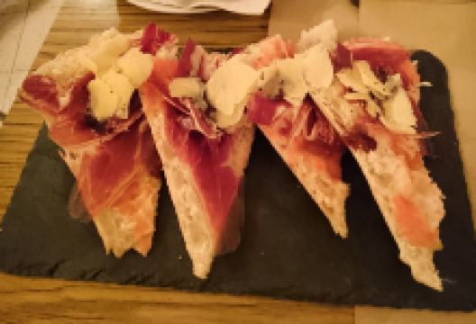 Toque De Queda美食图片