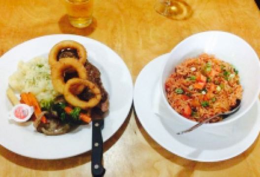 Big Al's Family Restaurant & Lounge美食图片