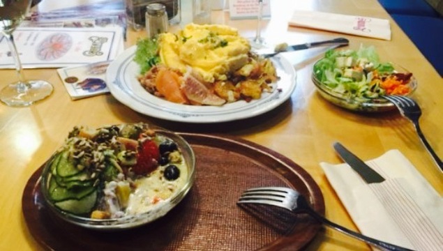 Bruns Aalräucherei餐厅图片