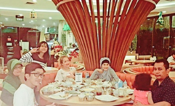 Bhinneka Padang Restaurant餐厅图片