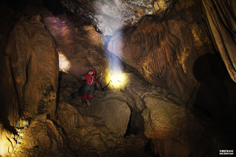 安徽洞穴探险队穿越封洞暗河探秘未知迷穴---安徽宁国方塘板桥西山溶洞探险报告