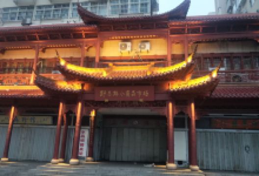 即墨路小商品市场购物图片