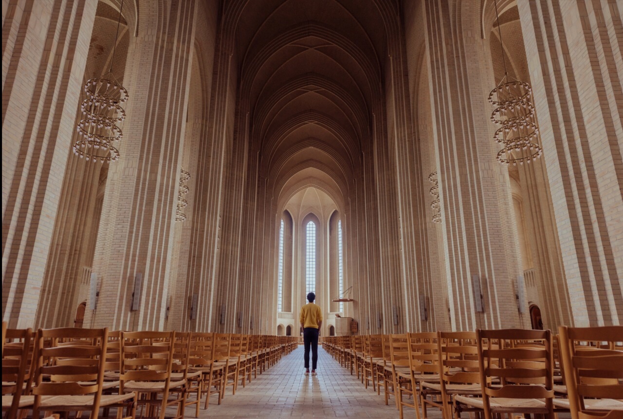 哥本哈根的管风琴教堂：600w块砖，搬砖的艺术