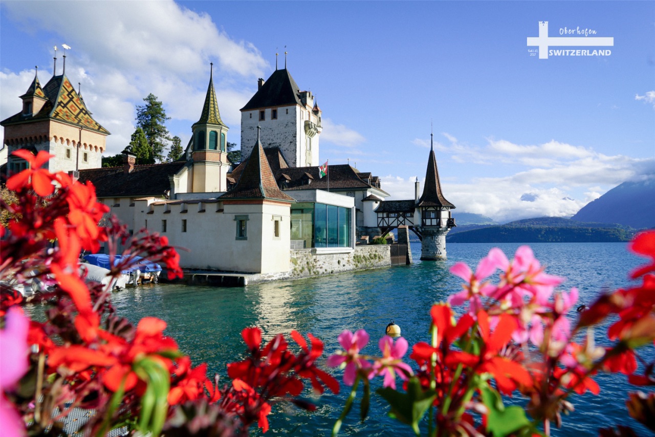瑞士湖畔的12世纪城堡：奥伯霍芬城堡