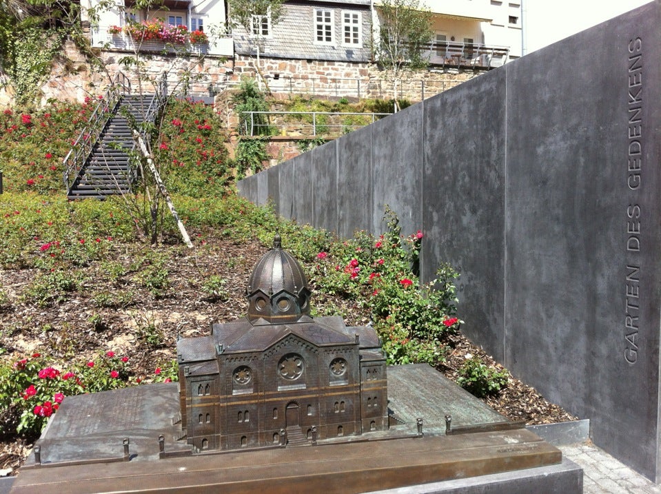 Garten Des Gedenkens Travel Guidebook Must Visit Attractions In