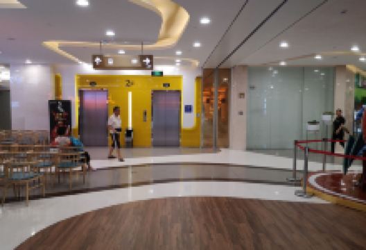 万联时代广场购物图片