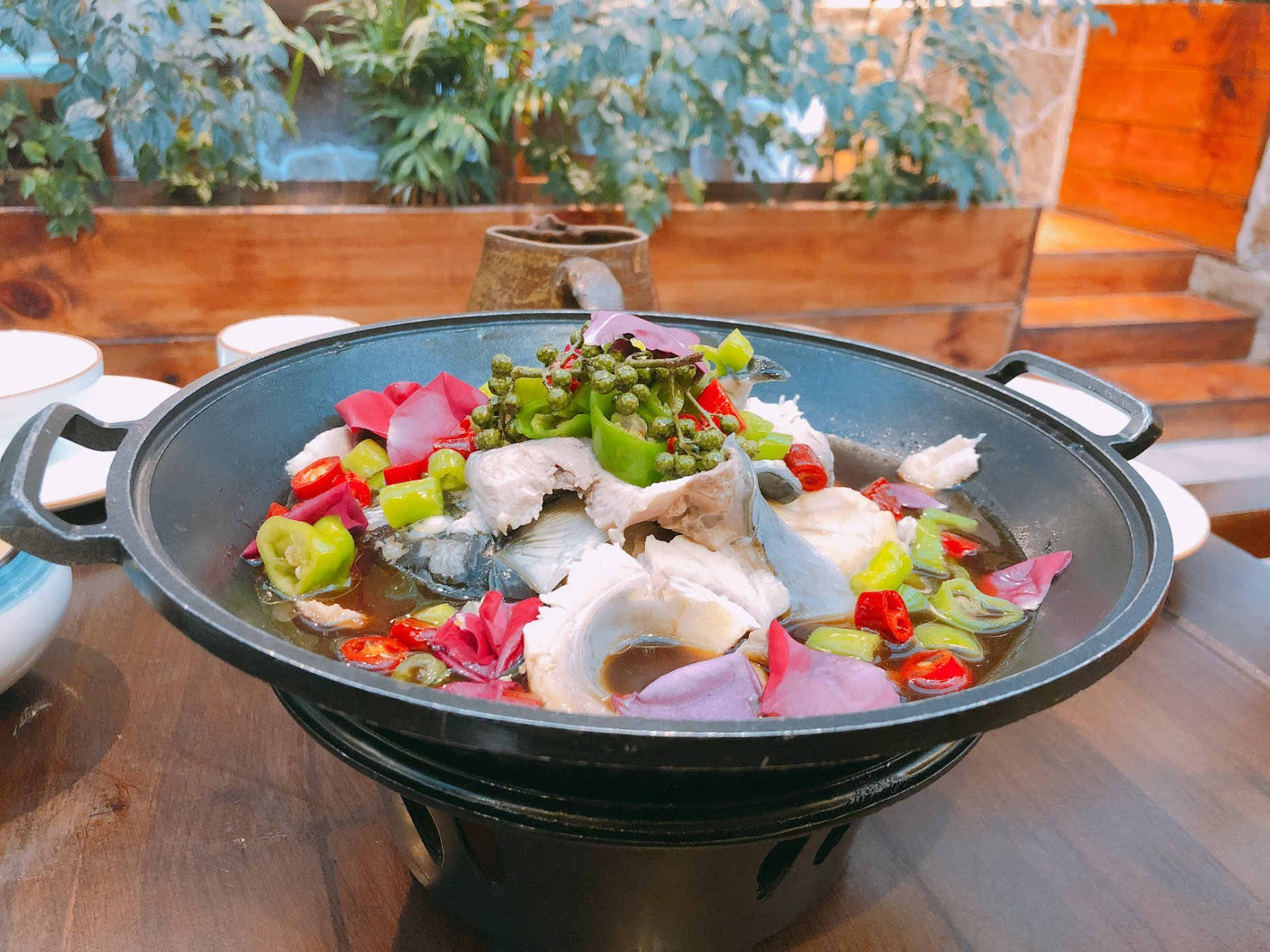 大理云琴·白族特色石板烧餐厅图片