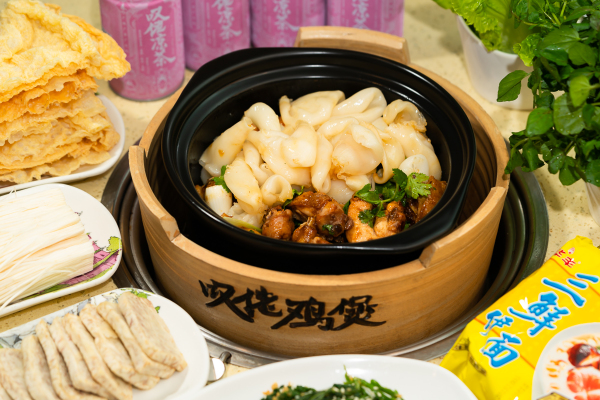 芳村榕树头叹佬鸡煲(芳村老店)