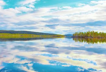 佩特里马特斯驯鹿农场+萨米博物馆+伊纳里湖一日游【包车专线】【私家团包车游 I 中英文司导 I 行程可沟通调整】